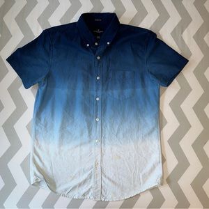 Men’s American Eagle short sleeved casual shirt!